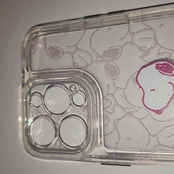 Brand new Apple IPhone 🍎 15 Pro Max   Peanuts Snoopy soft Silicone Phone - Picture 2 of 8